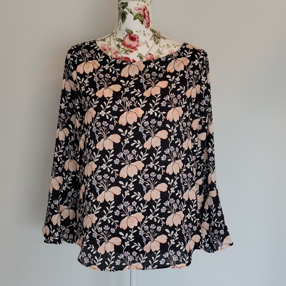 NWOT Ann Taylor Petite Floral Blouse